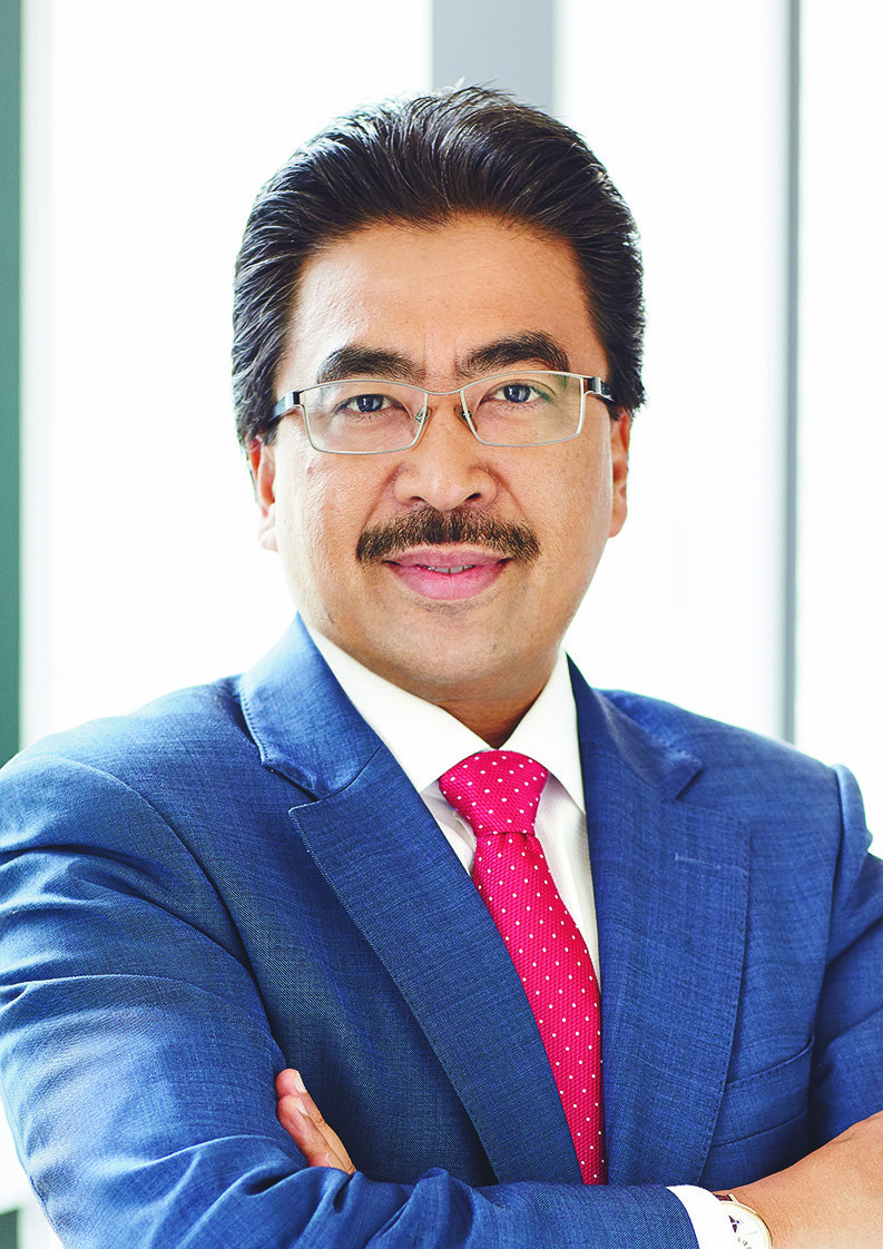 Johari_Abdul_Ghani_2017_(cropped)