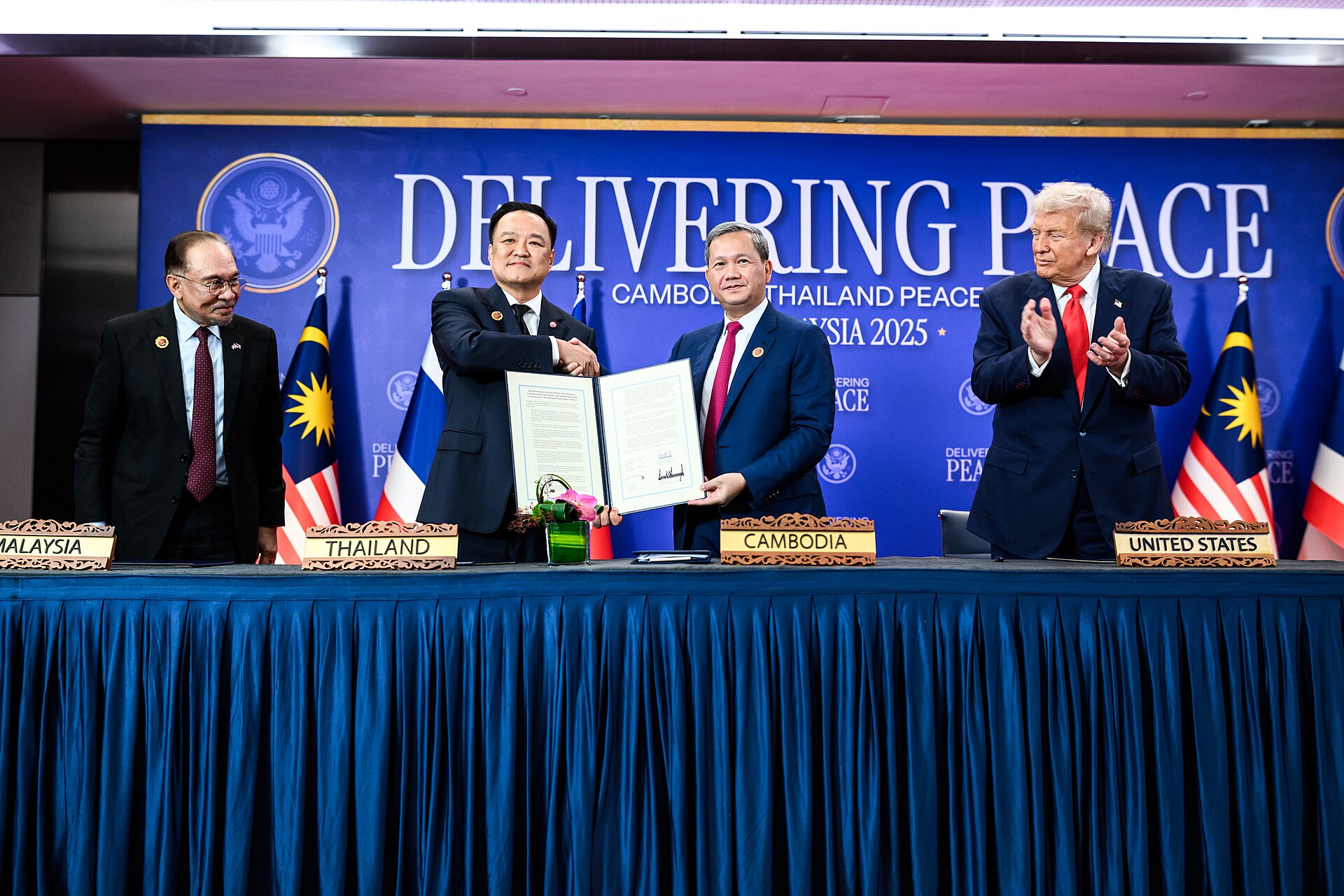 President Donald Trump, Malaysian Prime Minister Seri Anwar Ibrahim, Cambodian Prime Minister Hun Manet, and Thailand’s Prime Minister Anutin Charnvirakul sign the Kuala Lumpur Accord Sunday, October 25, 2025, at the ASEAN Summit in Kuala Lumpur, Malaysia. (Official White House Photo by Daniel Torok)