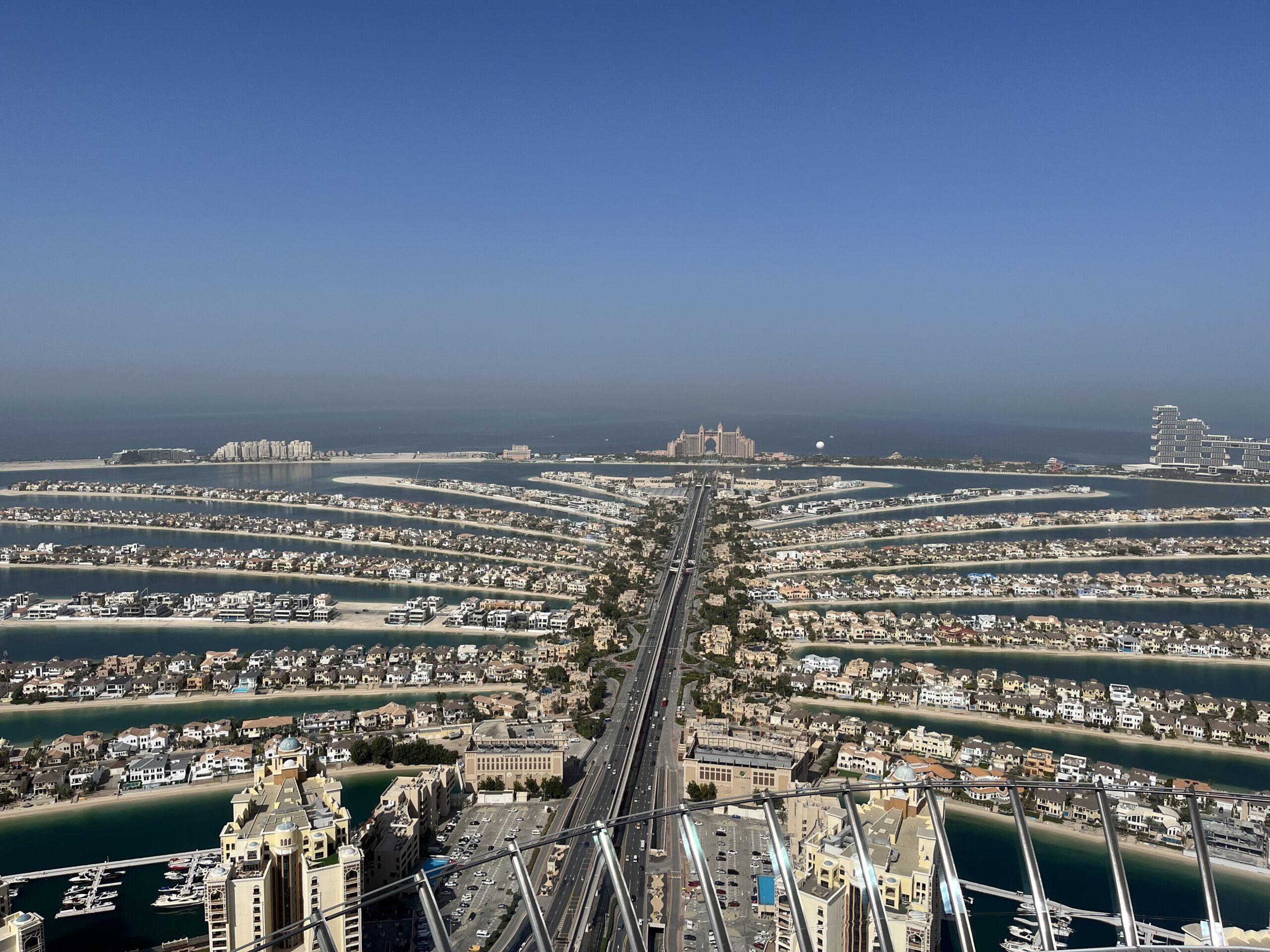 u_fkise5m69z-roads-7942415