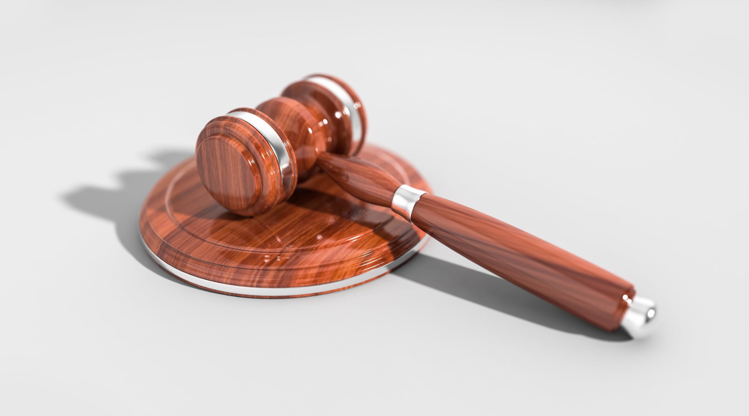 qimono-gavel-2492011